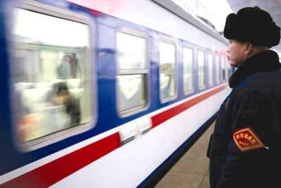 乌鲁木齐铁路40天预计发送旅客211万余人,图一