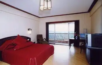 梅县雁南飞围龙大酒店