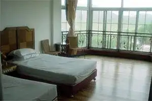 仙鹤湖渡假山庄,图二