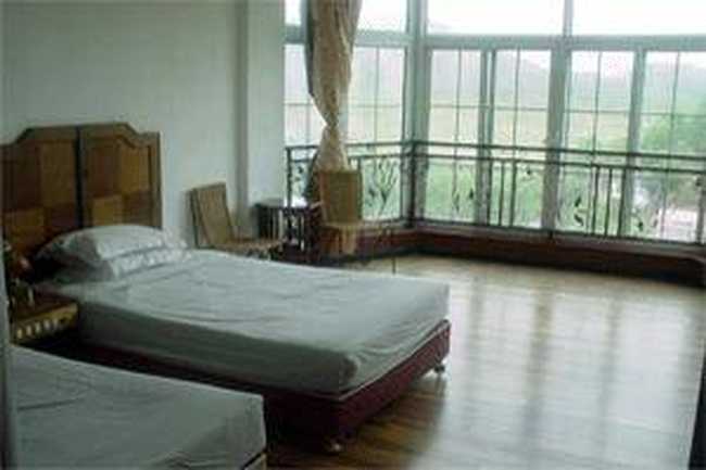 仙鹤湖渡假山庄,图二