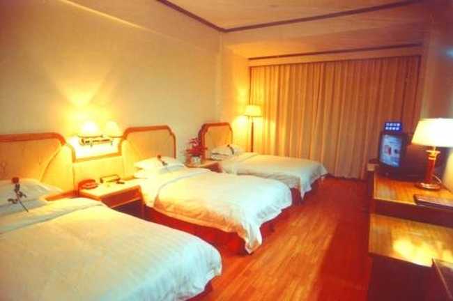 岑溪市榕湖飯店