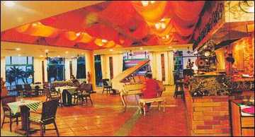 海口贵族游艇会,图二