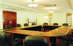 金叶桃园温泉大酒店