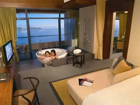 三亚金茂希尔顿大酒店