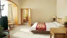 龙门大酒店