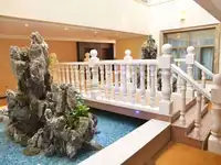 新疆阿勒泰市富蕴新华主题酒店  