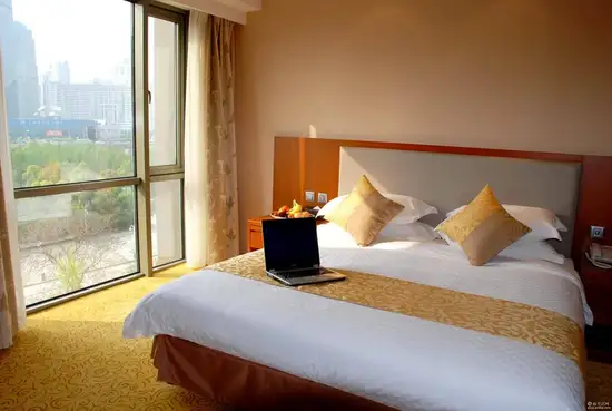 乌鲁木齐城市朗辰大酒店 