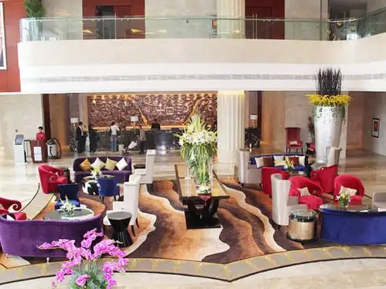 新疆乌鲁木齐市中和大酒店