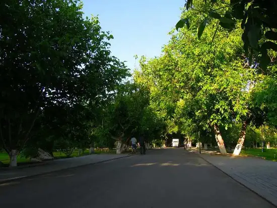 新源县联诚生态大酒店