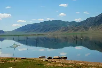 新疆阿勒泰富蕴可可托海伊雷木湖景点介绍,图一