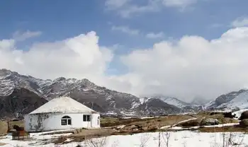 新疆阿勒泰汗德尕特五指泉,图三