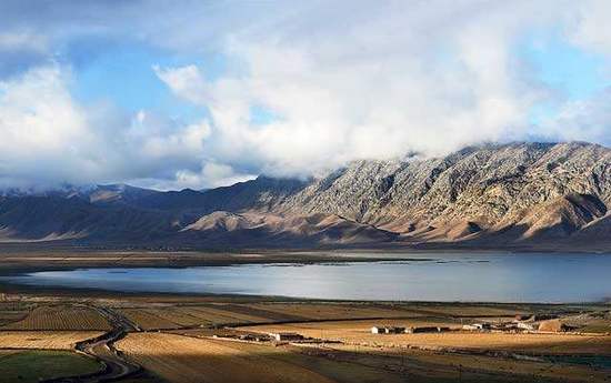 新疆阿勒泰富蕴可可托海伊雷木湖景点介绍,图三