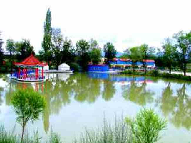 新疆阿勒泰博州青格里度假村