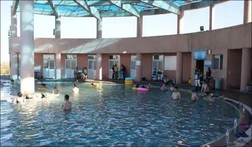 新疆五彩湾古海温泉