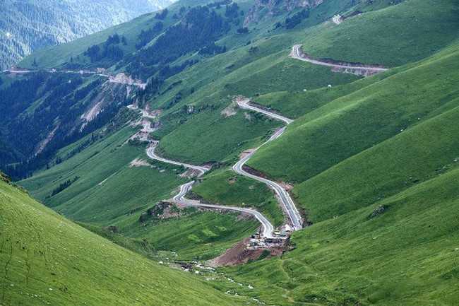 新疆昌吉天山山道,图三