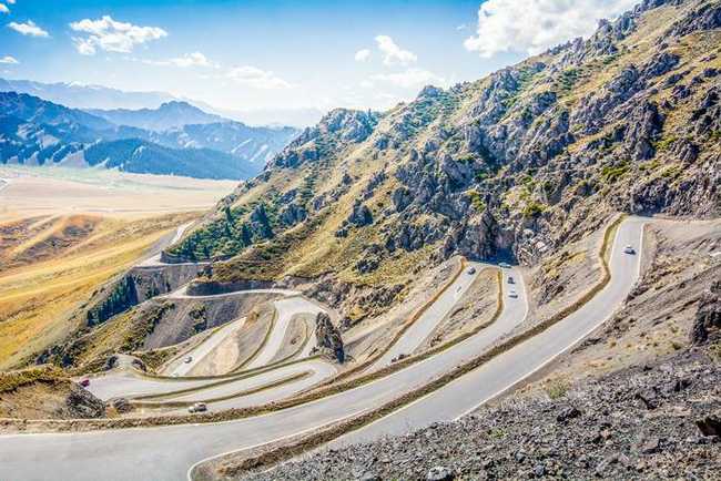 新疆昌吉天山山道,图二