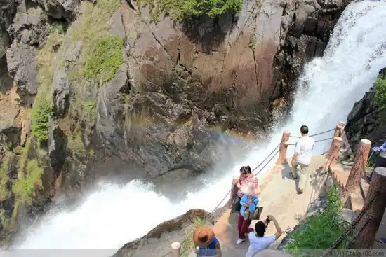 悬泉飞瀑.jpg