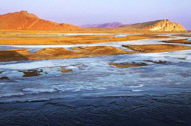 新疆和田麻扎塔格山,图一