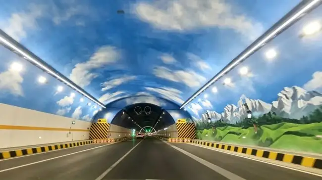 微信版_天山胜利隧道2.jpg