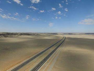 新疆第一条沙漠公路介绍,图一