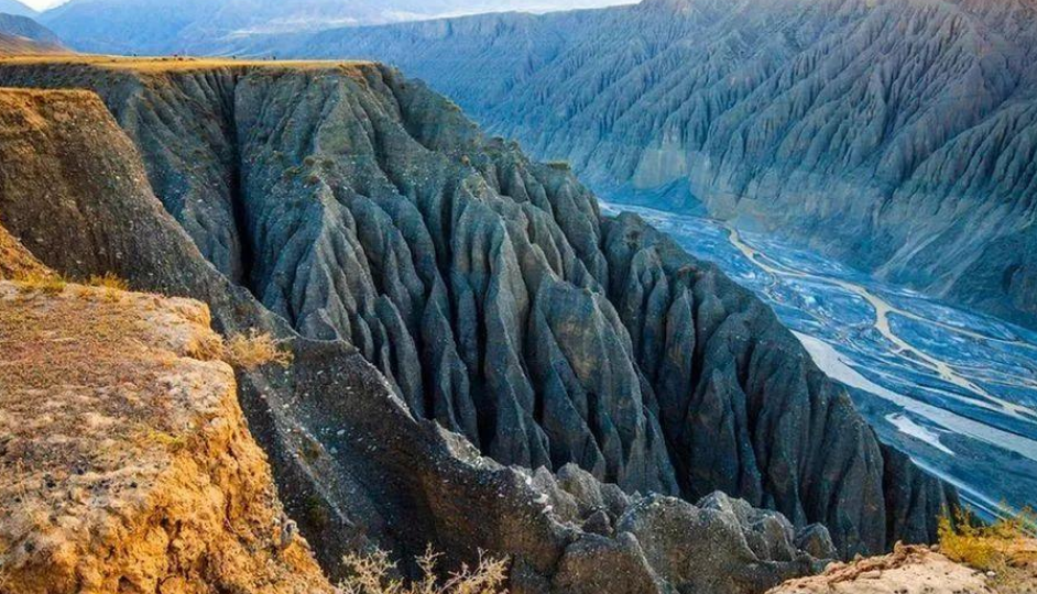 新疆克拉玛依独山子大峡谷,图二