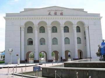 新疆克拉玛依人民广场,图二