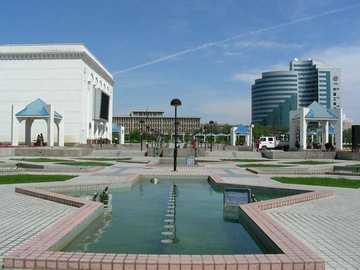 新疆克拉玛依人民广场,图三