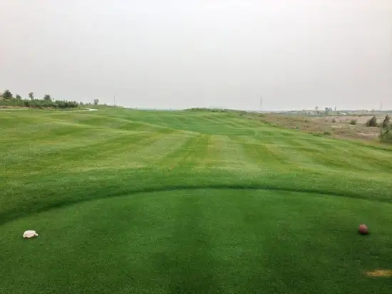 新疆克拉玛依大漠高尔夫球场2.jpg