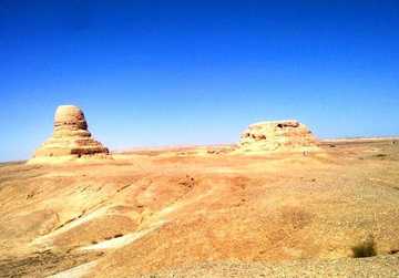 新疆喀什莫尔佛塔,图一