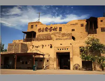 新疆吐鲁番维吾尔古村,图一