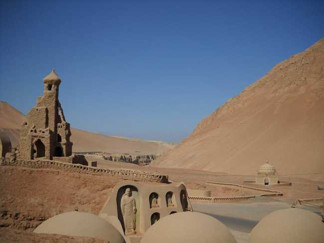 新疆吐鲁番大漠土艺馆,图一