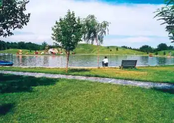 新疆乌鲁木齐市植物园,图二