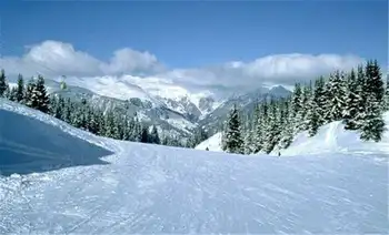 新疆银峰滑雪基地,图三