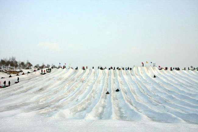 新疆乌鲁木齐雪莲山高尔夫灯光滑雪场,图三