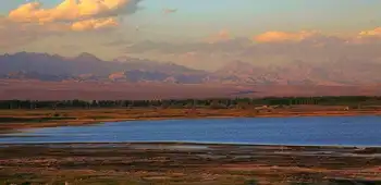 新疆乌鲁木齐柴窝堡湖旅游区,图二