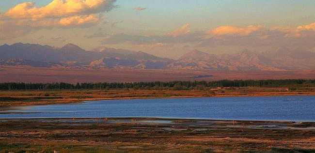 新疆乌鲁木齐柴窝堡湖旅游区,图二