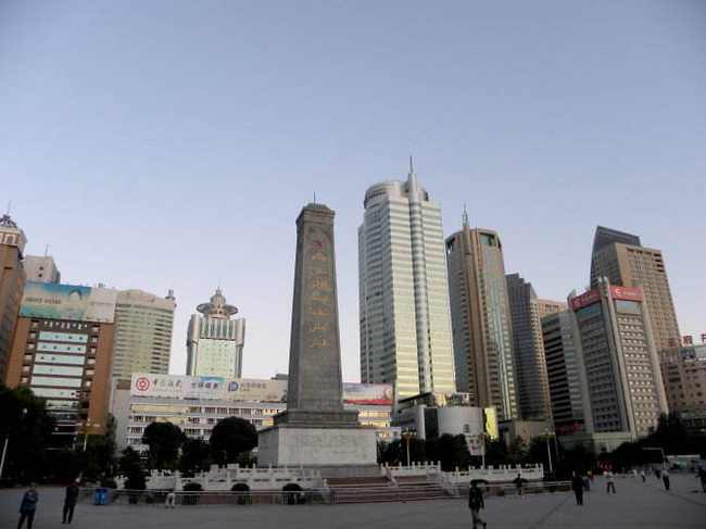 新疆乌鲁木齐人民广场,图二