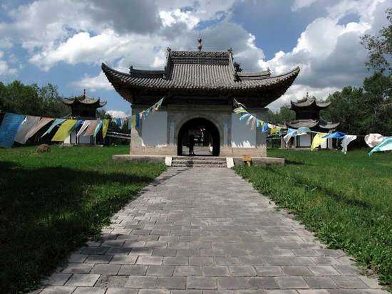 新疆伊犁圣佑庙,图一