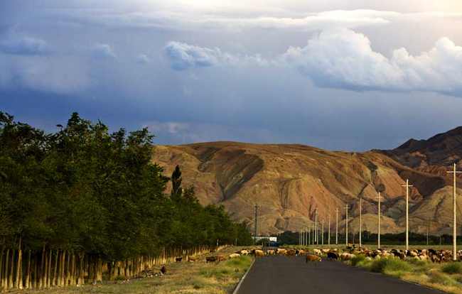 新疆奎屯大峡谷介绍,图二