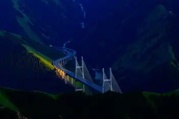 新疆伊犁果子沟大桥,图三