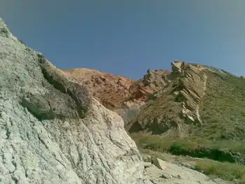 新疆伊犁火龙洞,图一