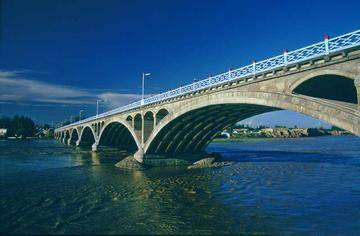新疆伊犁河大桥,图一