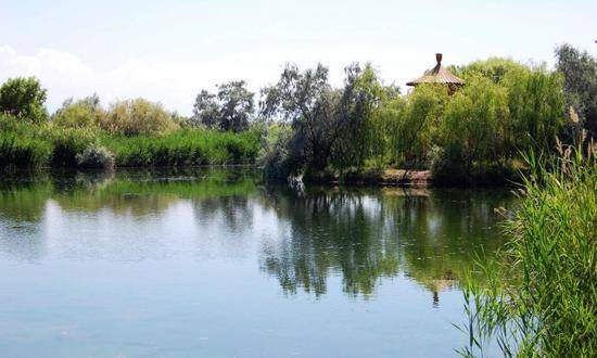 新疆伊犁清水湖生态旅游度假村,图一