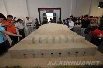 世界仅存的回鹘人佛寺吸引游客,图一