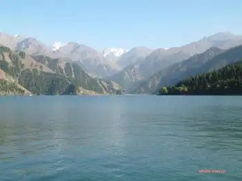 天山明珠--天池,图四