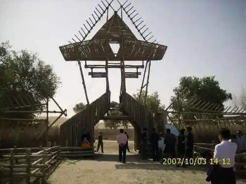 心旷神怡的罗布人村寨