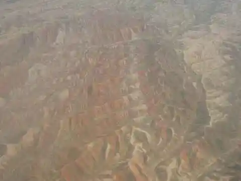 新疆行:绵延的荒凉