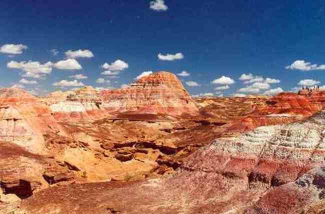 新疆五彩城传说中最美丽的死亡之地,图二