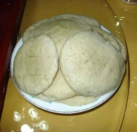 新疆回族的“九碗三行”正宗宴席