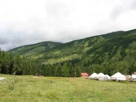 天堂很远喀纳斯很近